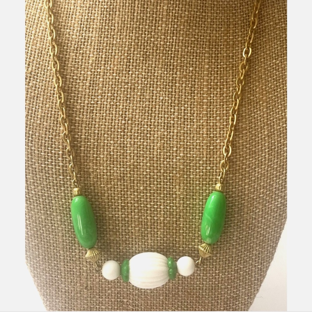 Vintage AVON Green White Plastic Avon Necklace Gold Tone Signed
